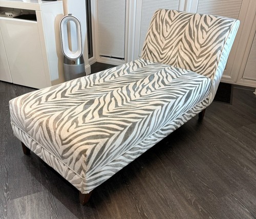 Dfs madagascar zebra print - zebra,