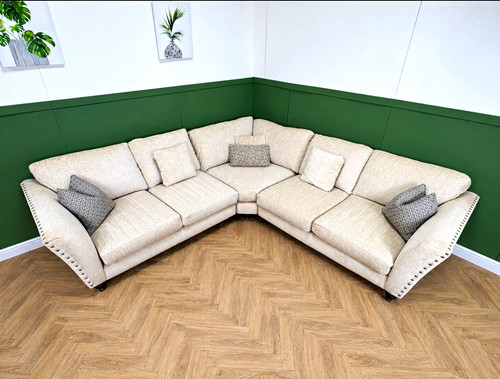 Dfs lawrie corner - dfs,