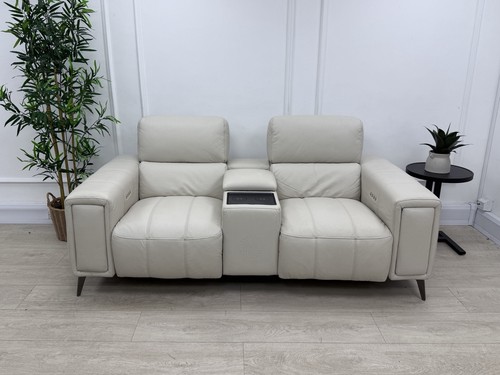 Dfs showcase seater cinema - 2,
